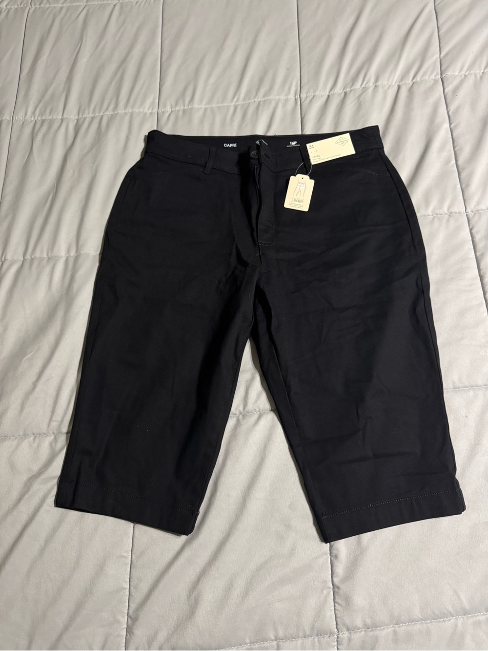 St. John’s Bay Capri Pants